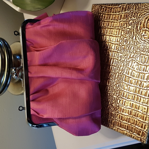 Clutch - Picture 2 of 3